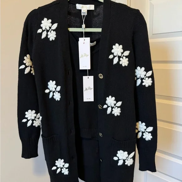 Lilly Pulitzer Black Cardigan with White Floral Accents - Picture 7 of 7